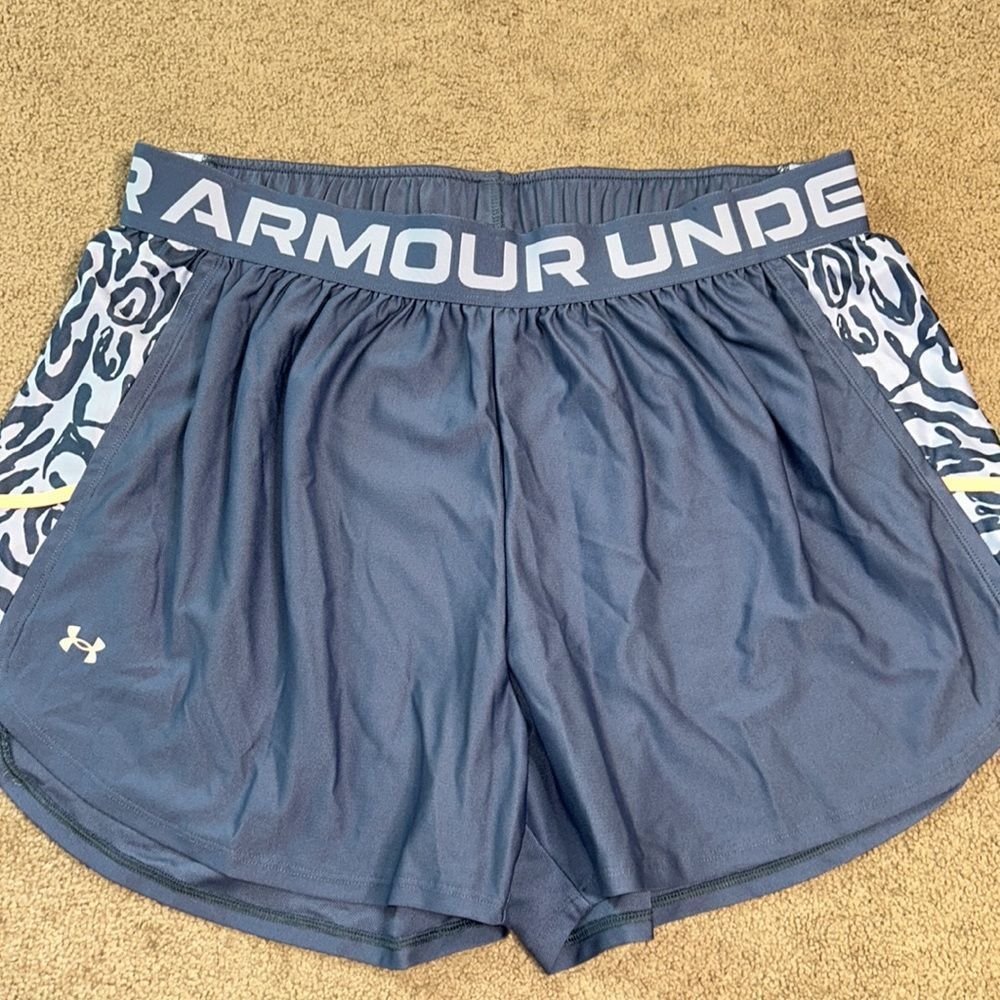 Under Armour Gray Women's Shorts Loose Size 1X